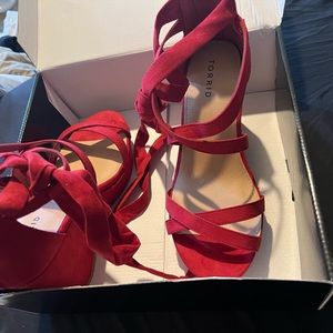 They are to big for me. Still in box never worn.
